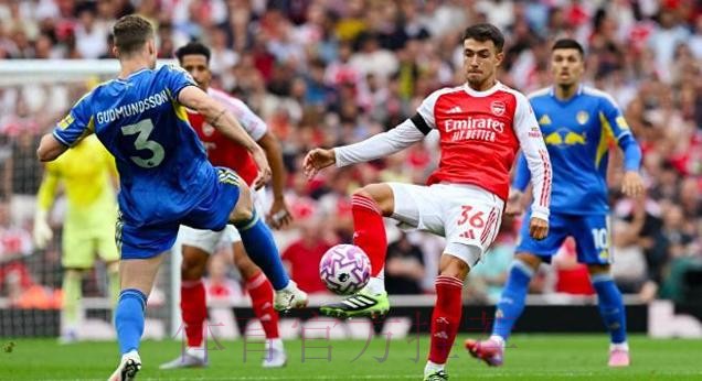 枪手真没稳!首回合巴黎、巴萨领先 次回合险翻车 枪手真没稳!首回合巴黎、巴萨领先 次回合险翻车